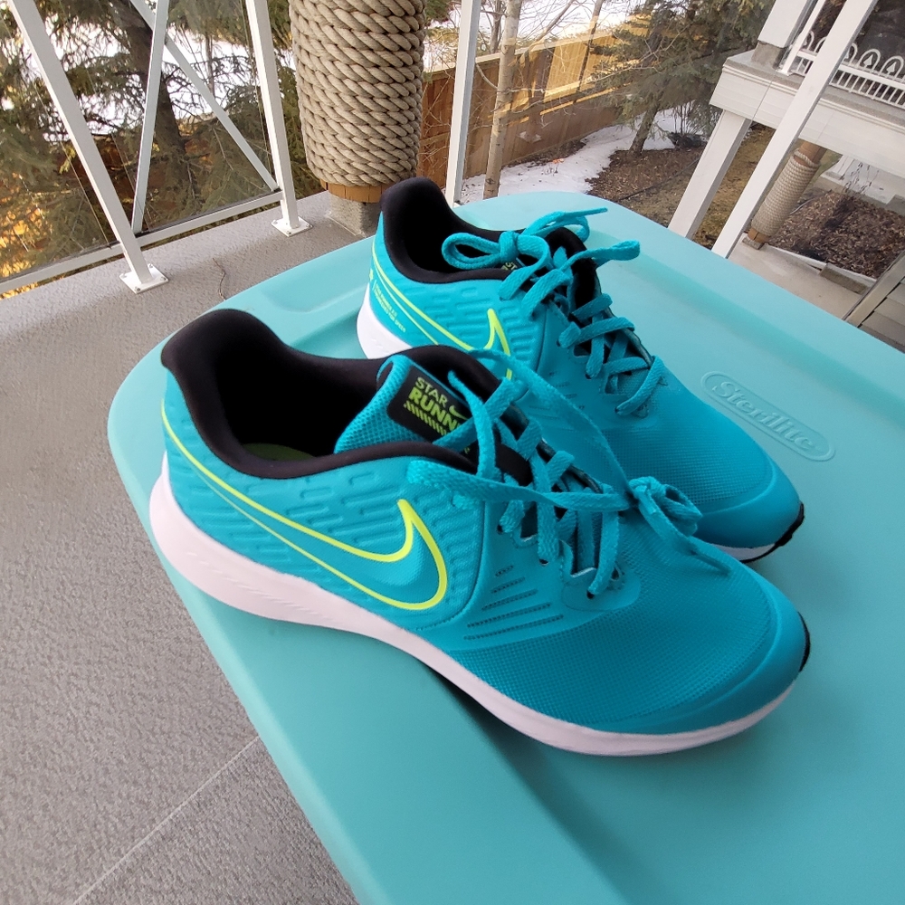 Nike Star Runner 2 Aquamarine Size 6Y/Women’s 7.5-8